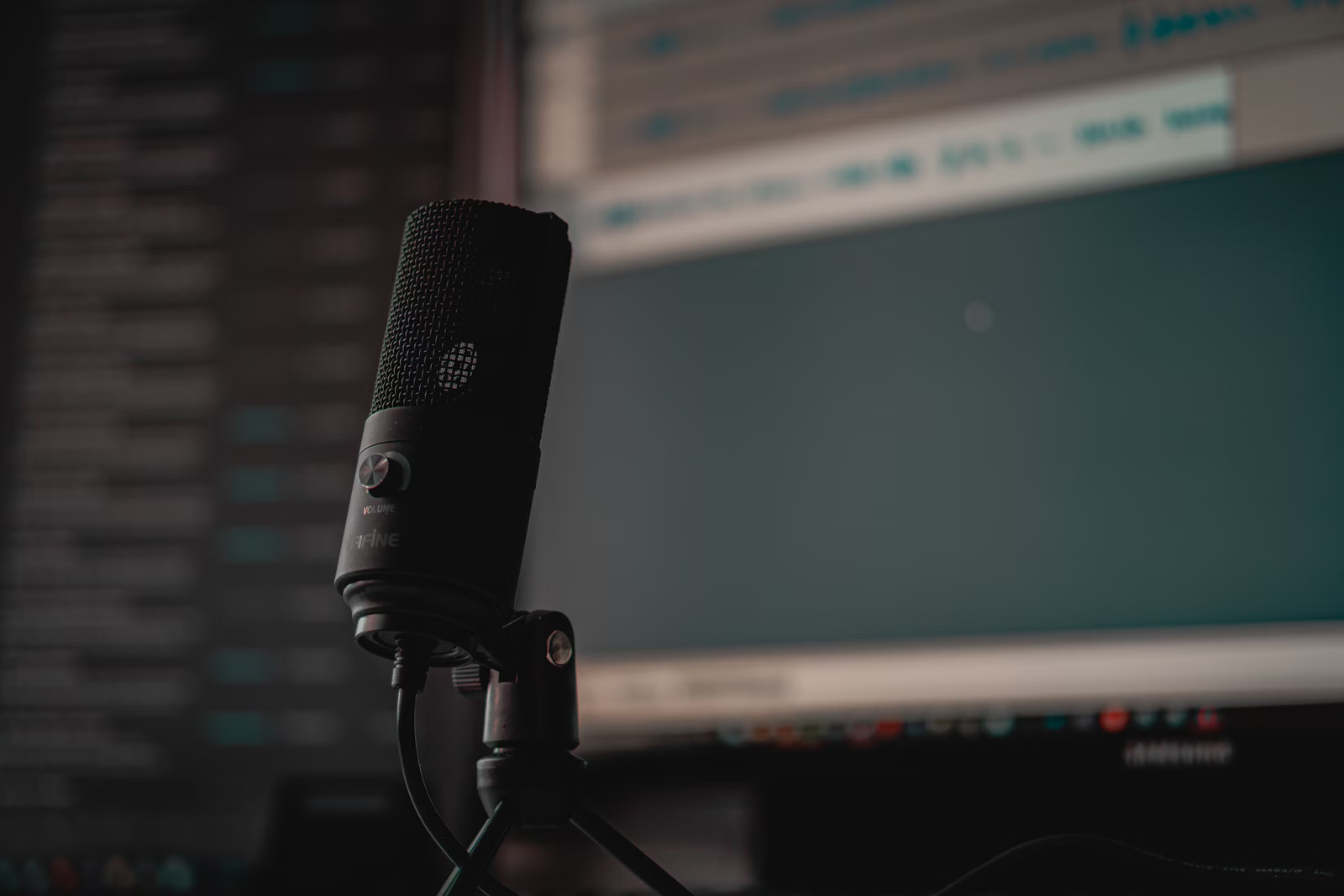 Read more about the article The Growth of Podcast Studio Networks